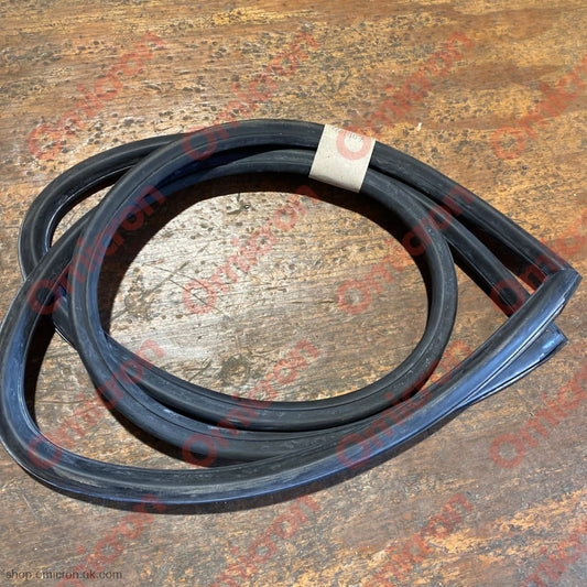 Flavia 815 PF Coupe rear screen seal SCREENSEAL