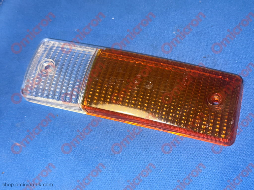 Beta Saloon front indicator / side light lens (orange/clear) - Reproduction Item - LENS
