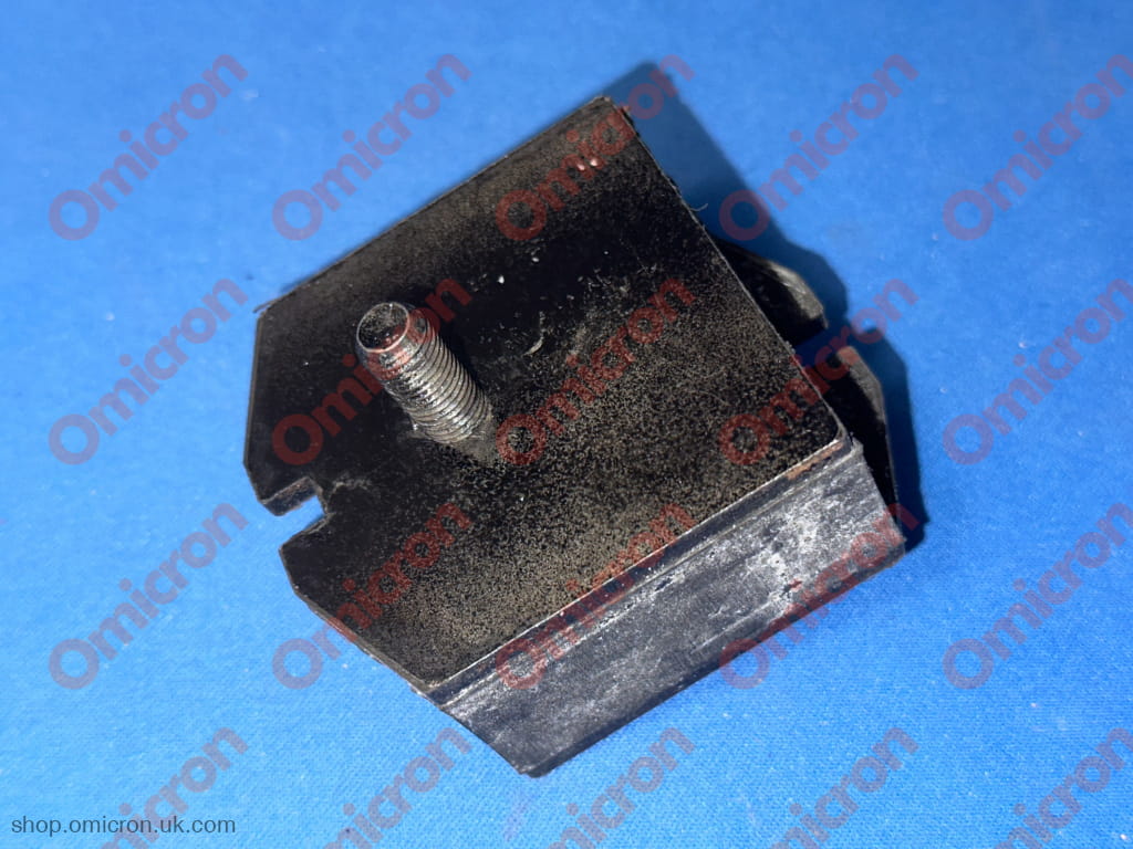 Gamma rear gearbox mount (2 per car) GEARBOXMOUNT